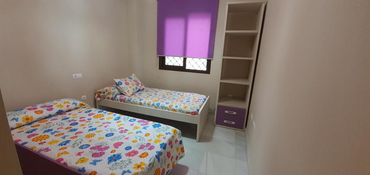 Apartamento CIUDAD DE ROTA Rota Exterior foto